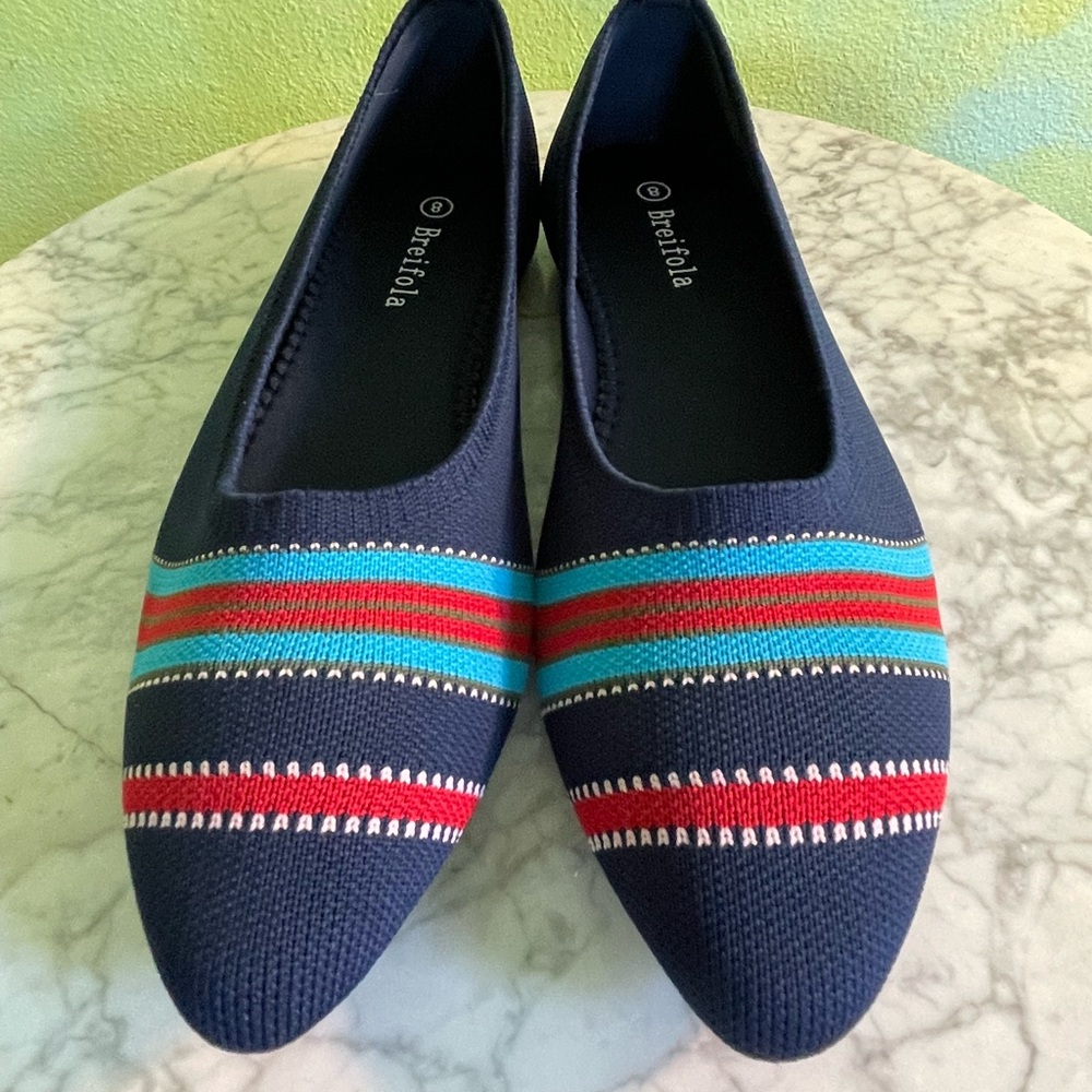 Chic Navy Flats with Multicolor Stripes - Picture 3 of 9